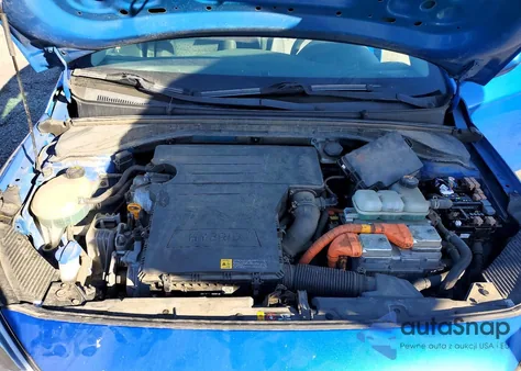 2018 Hyundai Ioniq Blue z USA, uszkodzony, nr VIN KMHC65LC1JU072927